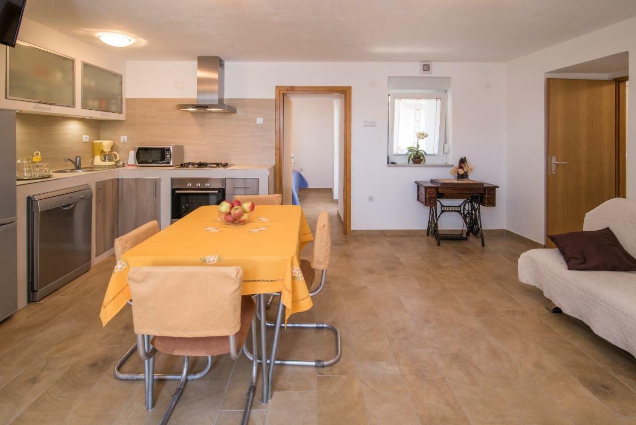 Apartment Andrija Vrbnik Kültér fotó