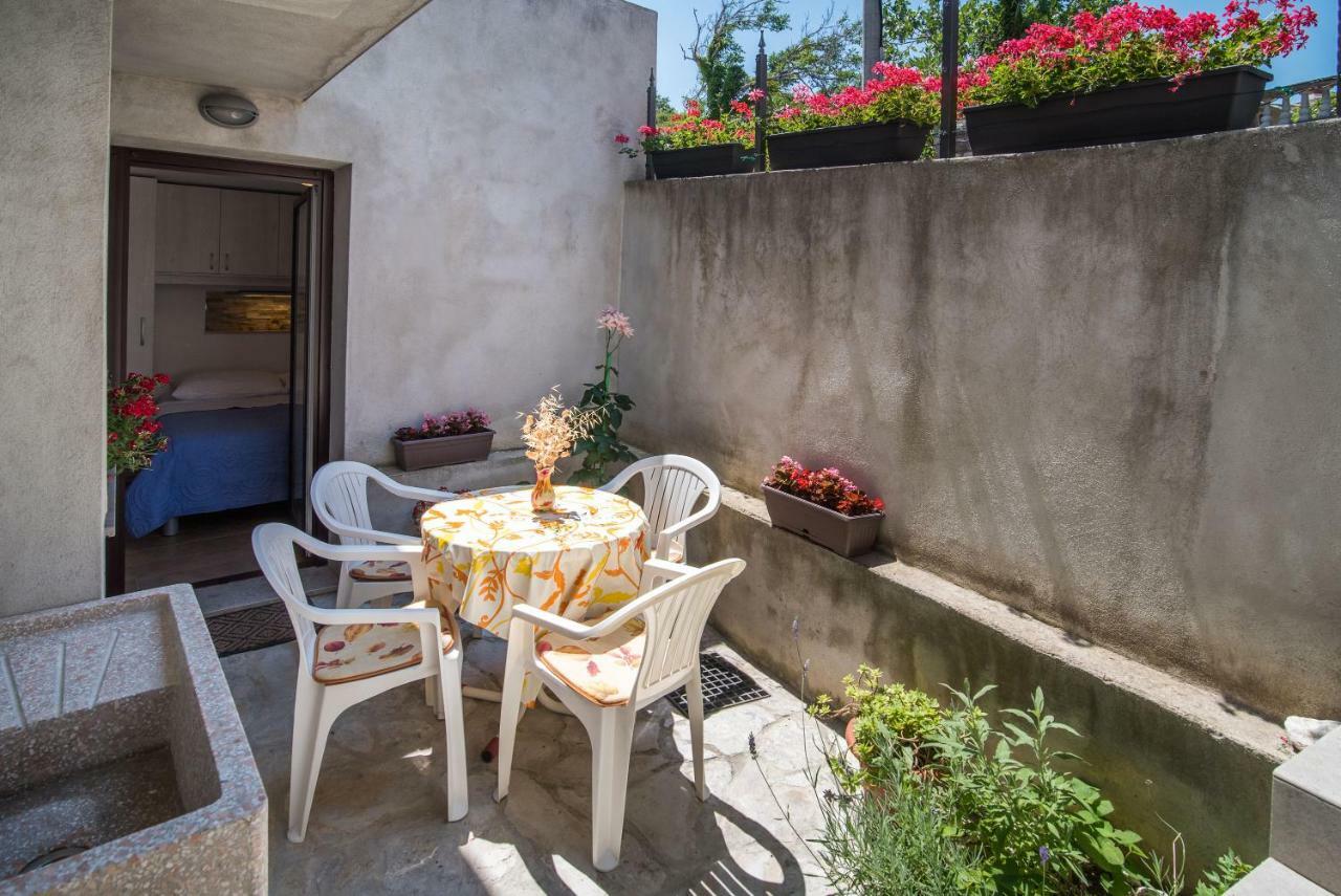 Apartment Andrija Vrbnik Kültér fotó
